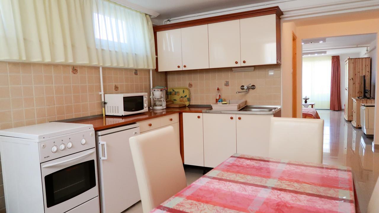 Magyar Apartmanhaz Iv. Залакарос Екстериор снимка